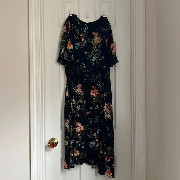 flowy lace mini dress All Mine Black Lace Mini Dress - US 6 main image 1